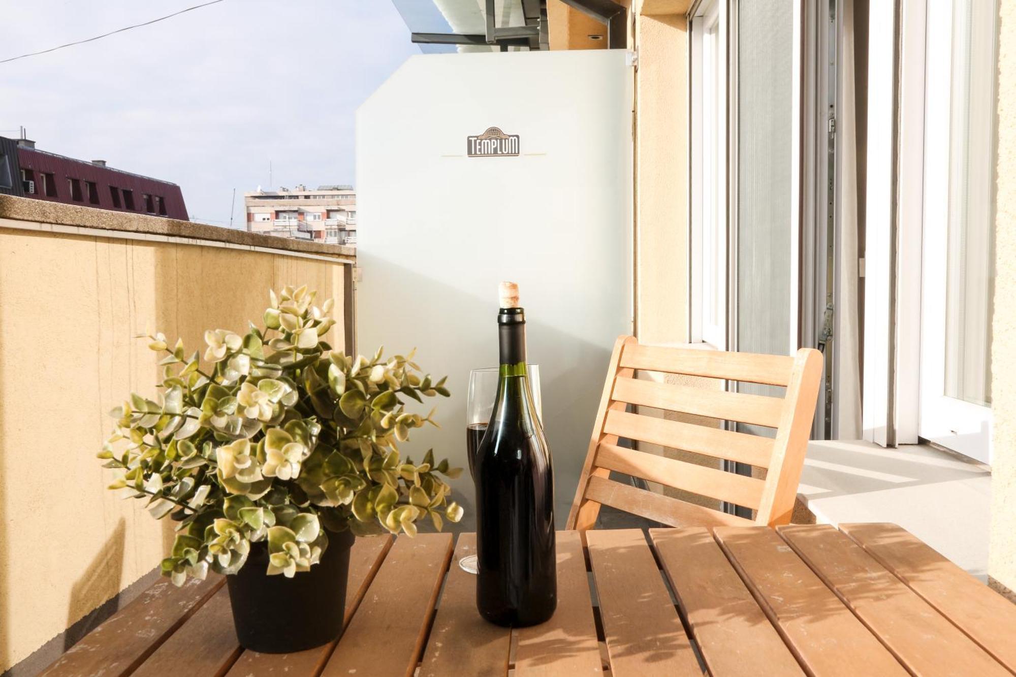 Templum Apartments - Slavija Square Beograd Eksteriør bilde